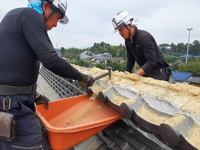 棟から大量の土が出ます　施工事例